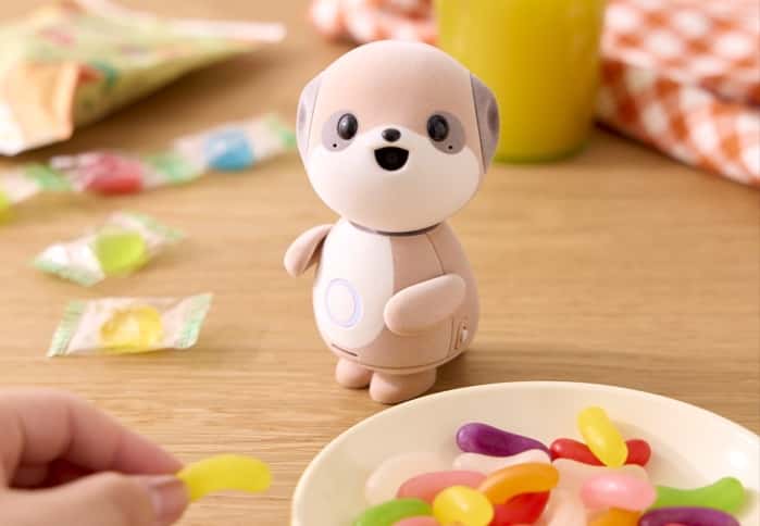仕事終わりの愚痴を聞いてくれるAIとは?対話キャラクター「ポケとも」が注目される理由