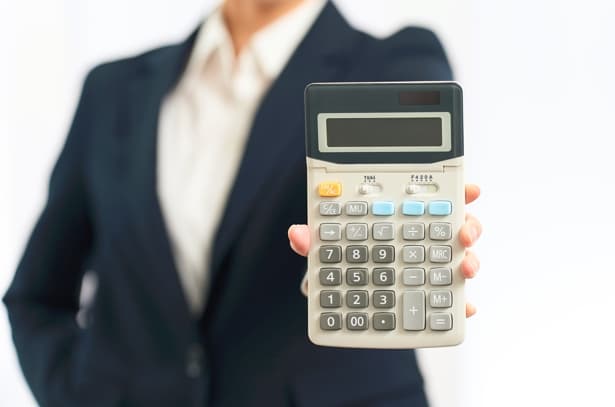 その残業代、本当に必要?建設会社の利益を削るコストを計算してみた