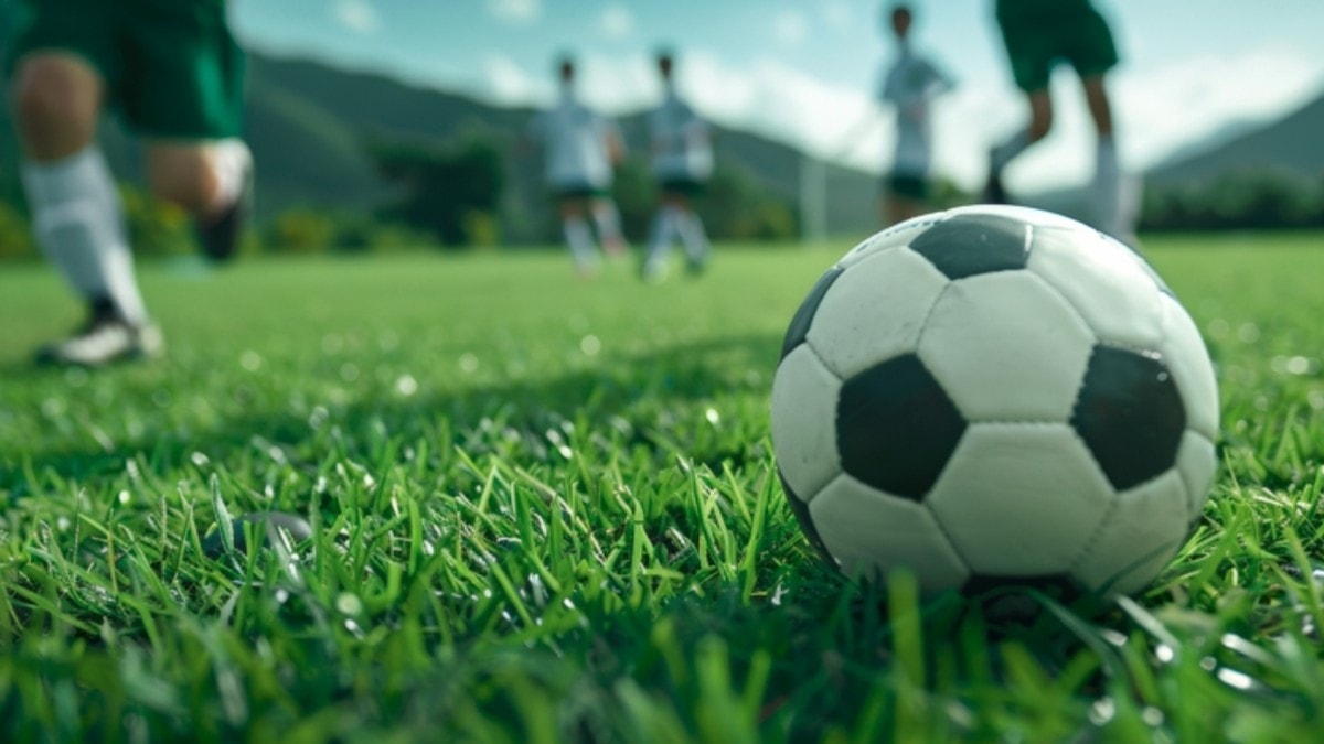 土木会社が母校の工業高校サッカー部へ「現場発のセルフケア」を贈る。スキンケアを通して自分を整える職人の知恵に、高校生から共感の声