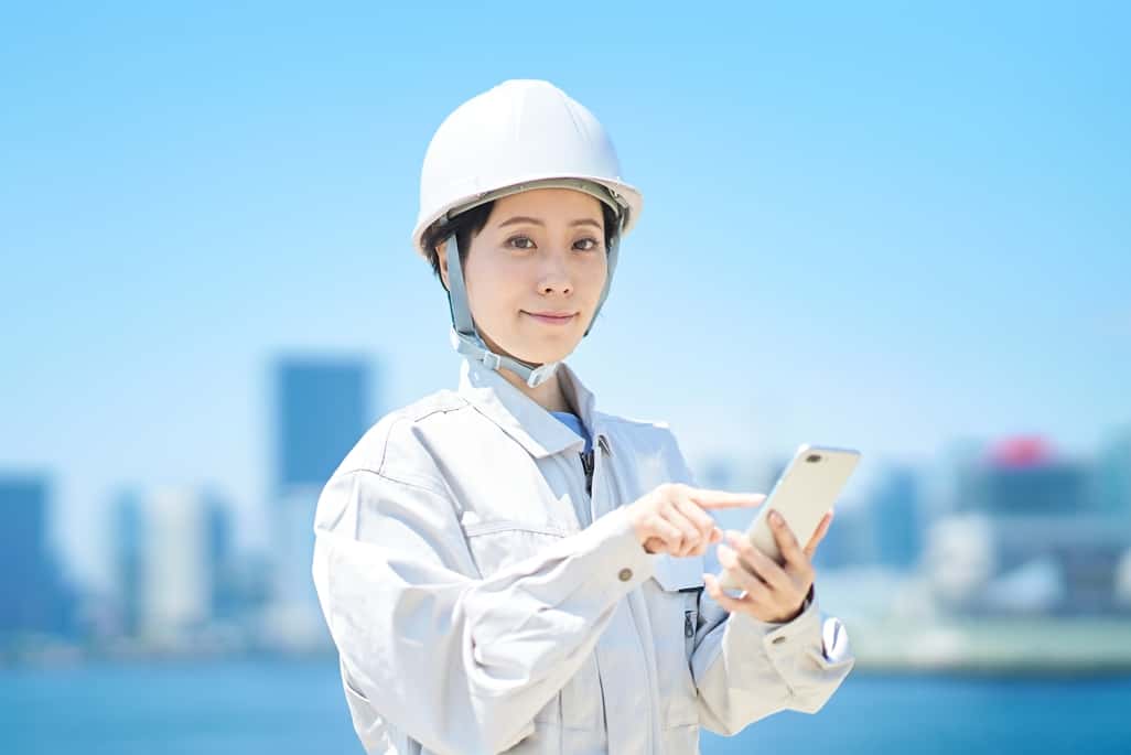 スマホを「現場の相棒」に変える!建設業のための賢い活用術