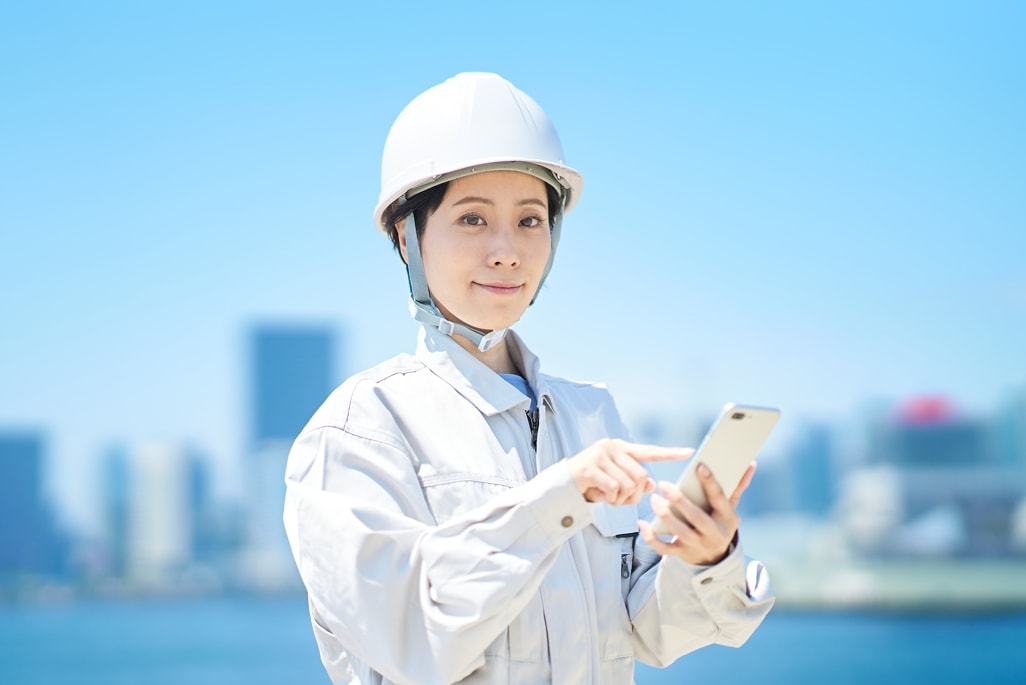 スマホを「現場の相棒」に変える!建設業のための賢い活用術