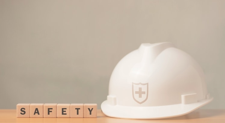 外構施工で事故ゼロ!安全管理&労務管理のチェック術👷♂️💡