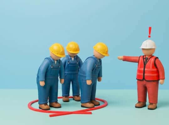 若手が辞める原因はこれだった?建設業で嫌われる“古い現場文化”ランキング